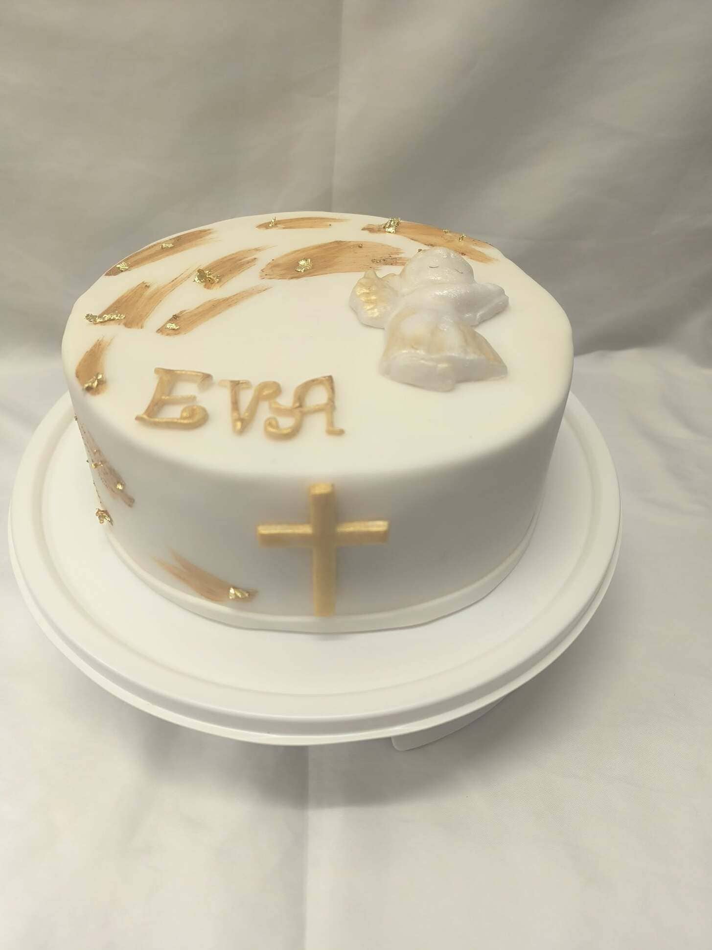 torta bijelo zlatno golubica pričest