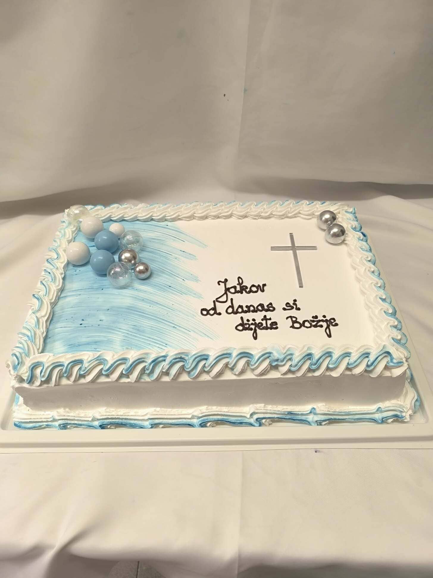 torta krštenje plavo križ